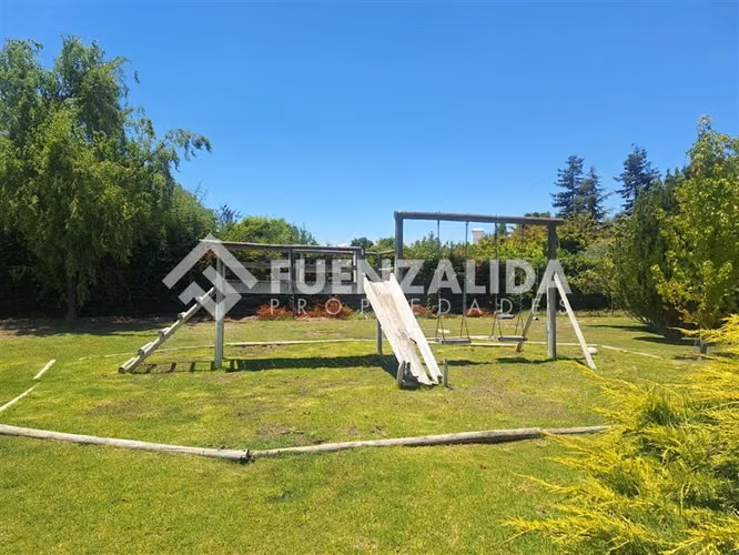 Parcela en venta en Talagante 5 dorm. 5 baños