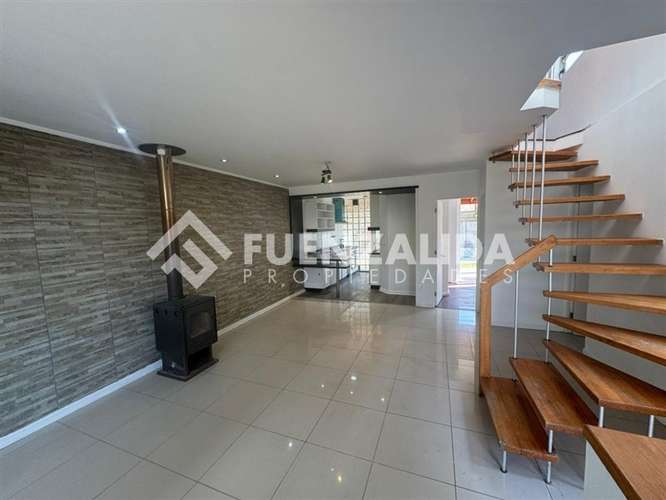 Venta Peñaflor 3D 3B con Piscina - Imagen 2