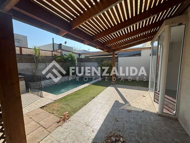 Venta Peñaflor 3D 3B con Piscina - Imagen 17