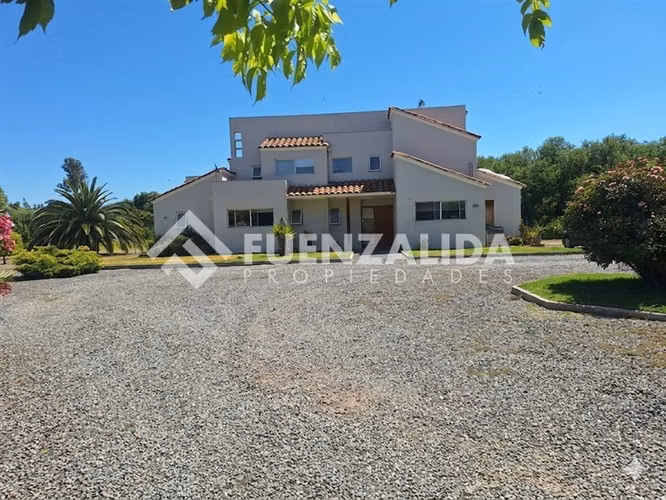 Casa en venta de 6 dorm. en Talagante Lonquen Sur