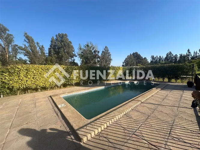 EN Venta Casa en parcela I. de Maipo con Rec. final y piscin