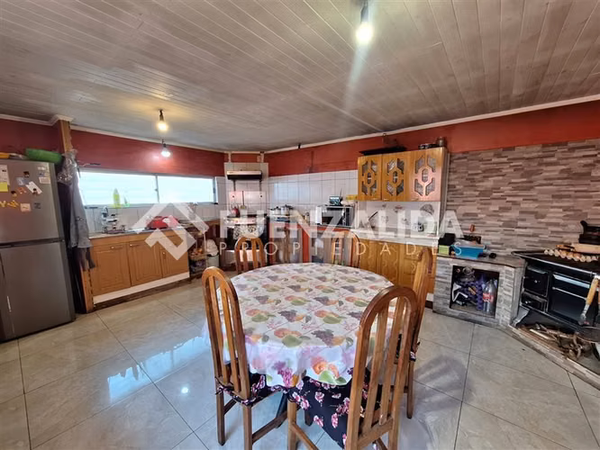 Casa en venta de 4 dorm. en Peñaflor Vicuña Mackenna
