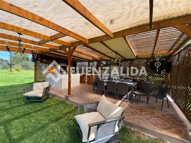 Parcela Vendo 4D 3B Piscina Quincho Terraza en Peñaflor