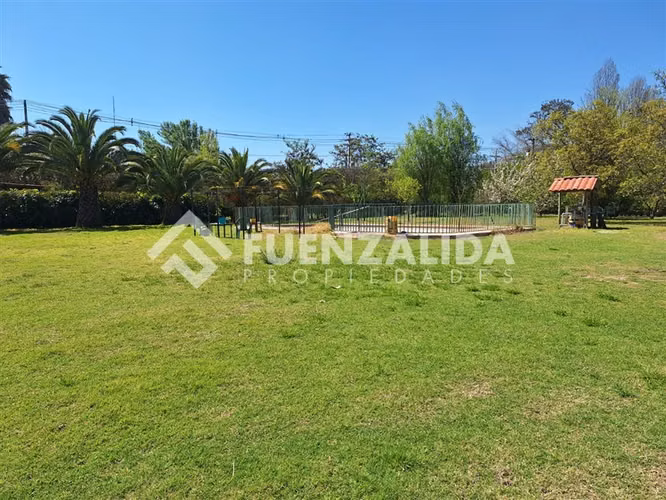 Parcela venta en Calera de Tango Colegio San Felipe Diacono