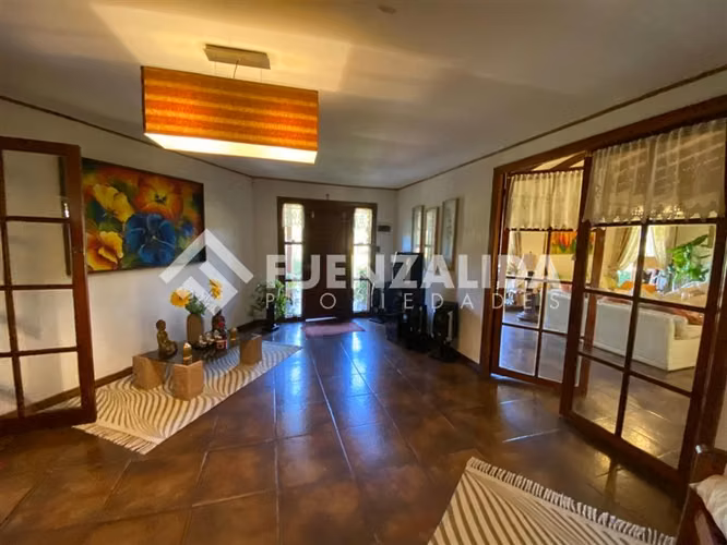 Casa Vendo 4D 3B Piscina Quincho Terraza en Peñaflor