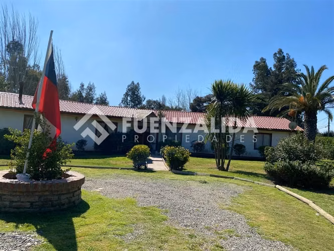 Casa Vendo 4D 3B Piscina Quincho Terraza en Peñaflor