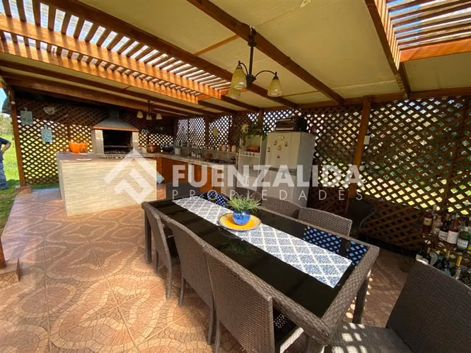 Casa Vendo 4D 3B Piscina Quincho Terraza en Peñaflor