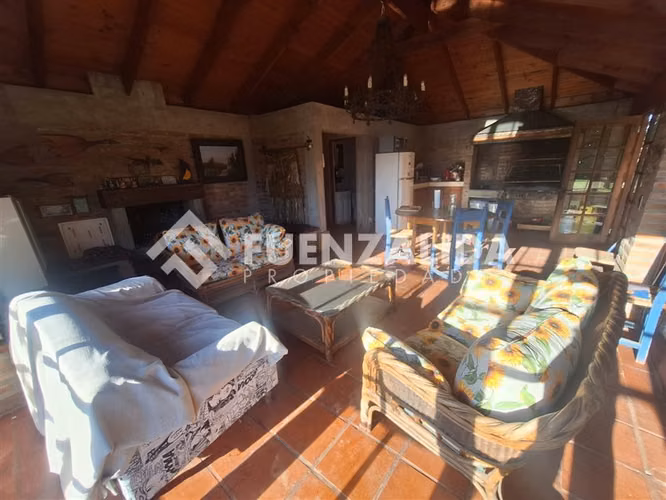 Casa en venta de 4 dorm. en Peñaflor Colonia Alemana