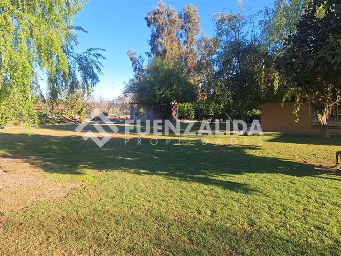 Casa en venta de 4 dorm. en Peñaflor Colonia Alemana
