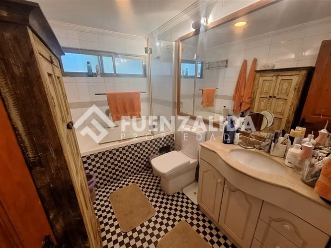 Casa en venta de 4 dorm. en Peñaflor Colonia Alemana