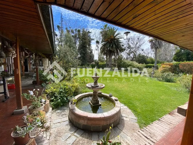 Parcela con 3 casas piscina quincho vendo en Talagante