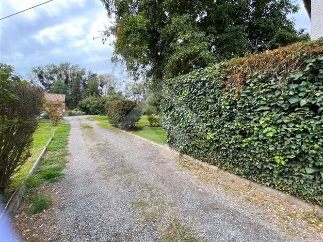 Parcela con 3 casas piscina quincho vendo en Talagante