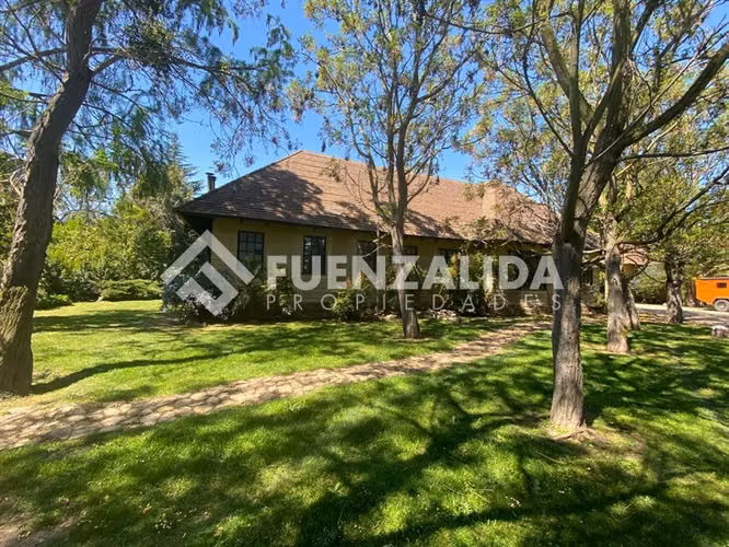Casa en Parcela vendo 6D 6B piscina terraza en Talagante