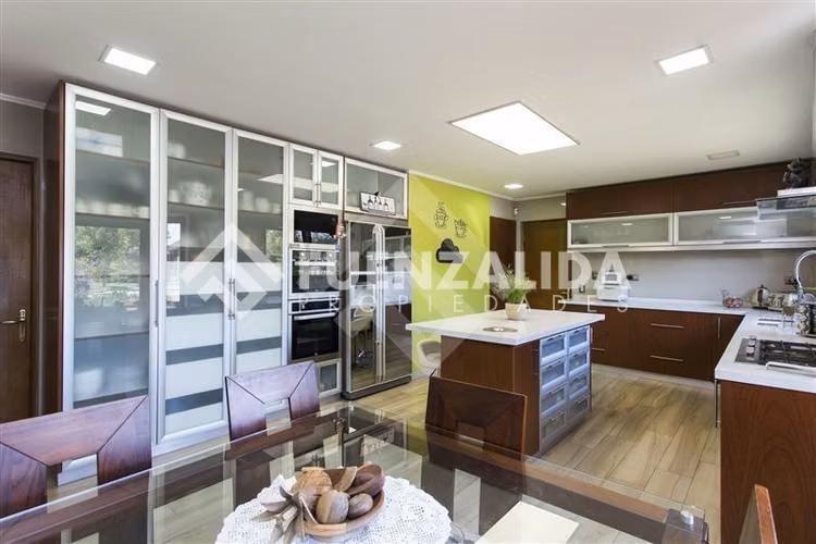 Casa en venta de 6 dorm. en Talagante
