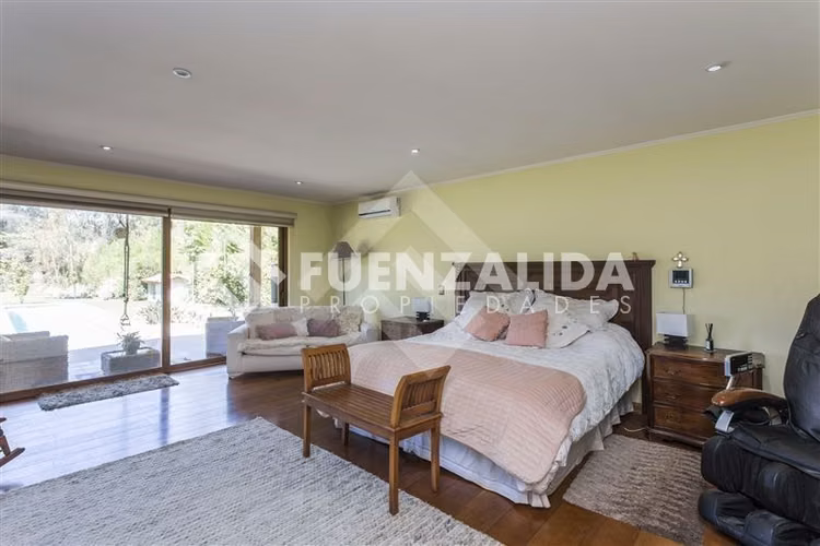 Casa en venta de 6 dorm. en Talagante