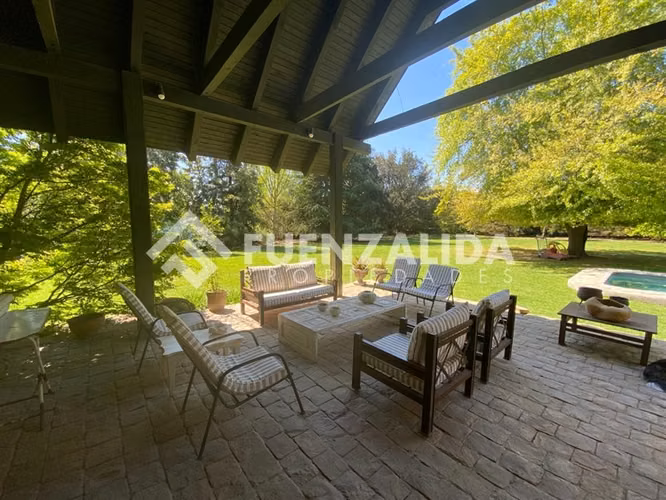 Parcela vendo 6D 6B piscina terraza en Talagante