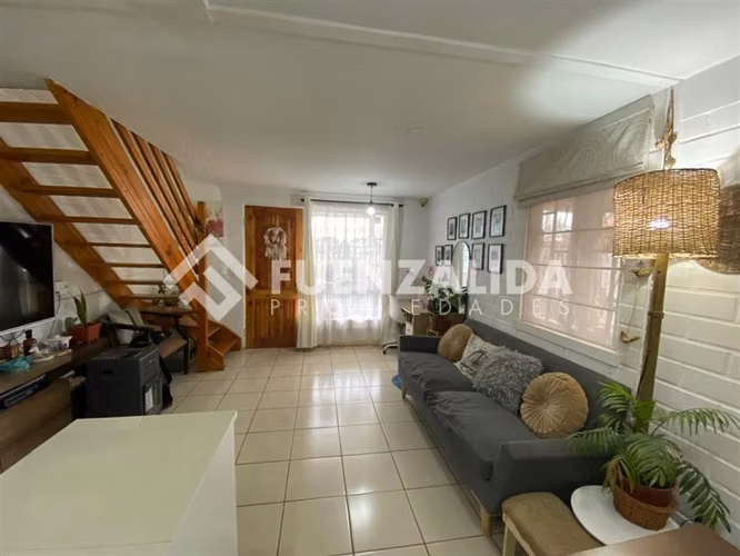 Casa Vendo 2D 1B 2 Estacionamientos Terraza Peñaflor