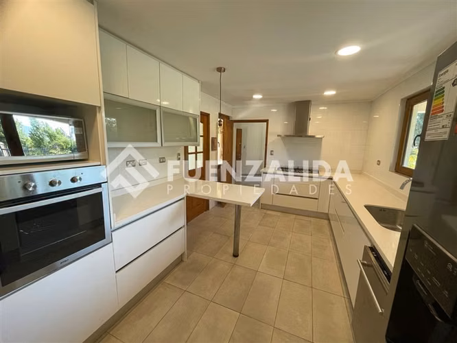 VENTA CASA 4D 3B COND CON RECEPCION FINAL - Imagen 5