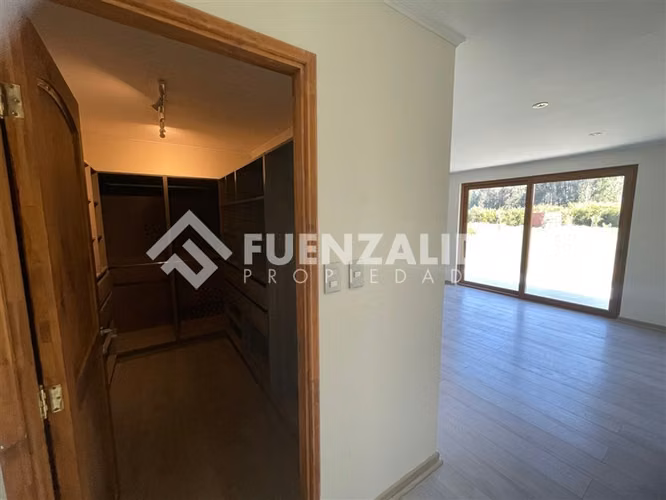 VENTA CASA 4D 3B COND CON RECEPCION FINAL - Imagen 10