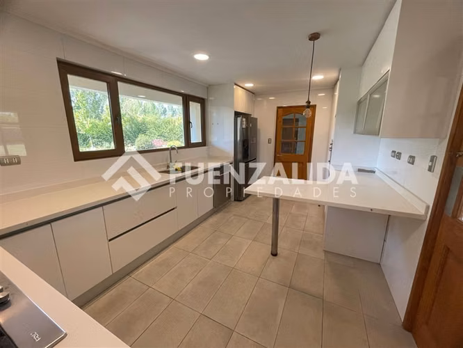 VENTA CASA 4D 3B COND CON RECEPCION FINAL - Imagen 6