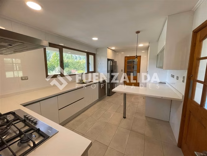 VENTA CASA 4D 3B COND CON RECEPCION FINAL - Imagen 27