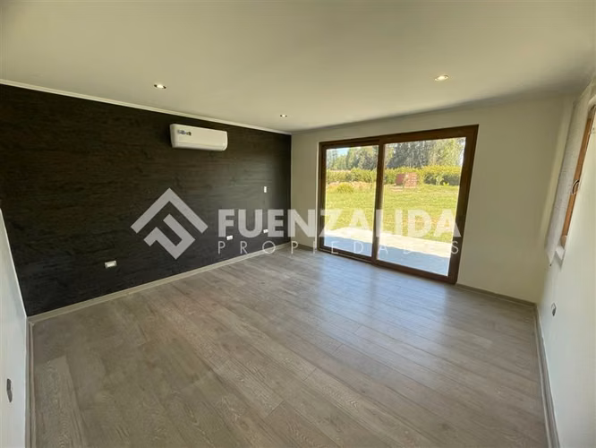 VENTA CASA 4D 3B COND CON RECEPCION FINAL - Imagen 14