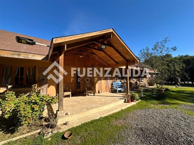 Casa en venta de 4 dorm. en Isla de Maipo