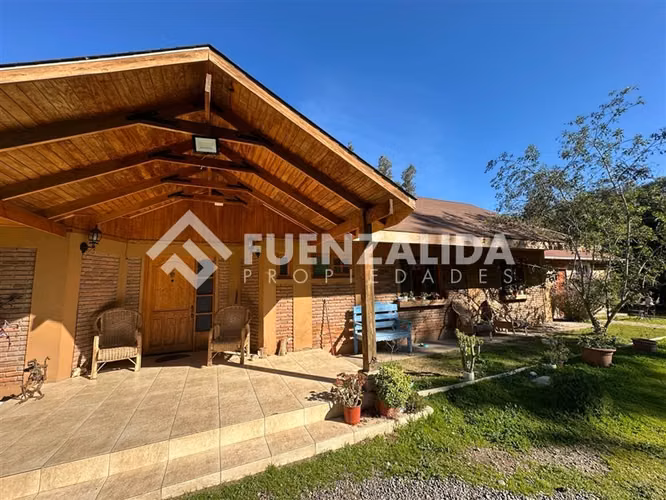 Casa en venta de 4 dorm. en Isla de Maipo