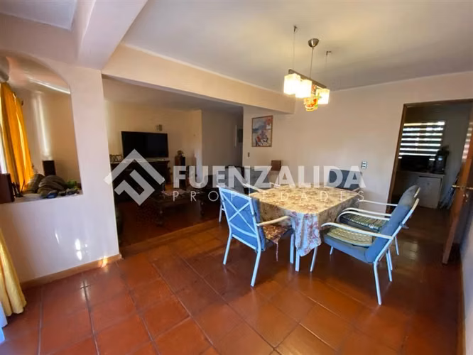 Casa arriendo de 3D 3B sala estar piscina terraza Peñaflor