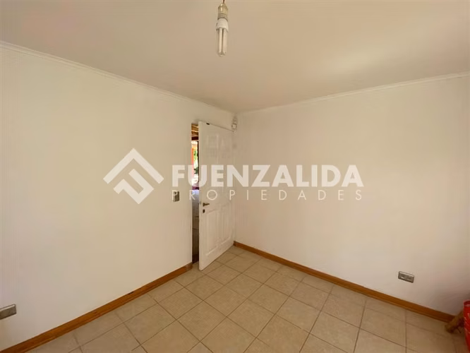 Parcela arriendo de 3D 3B sala estar piscina terraza Peñaflo