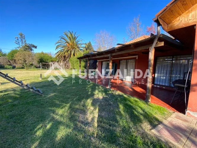 Parcela arriendo de 3D 3B sala estar piscina terraza Peñaflo