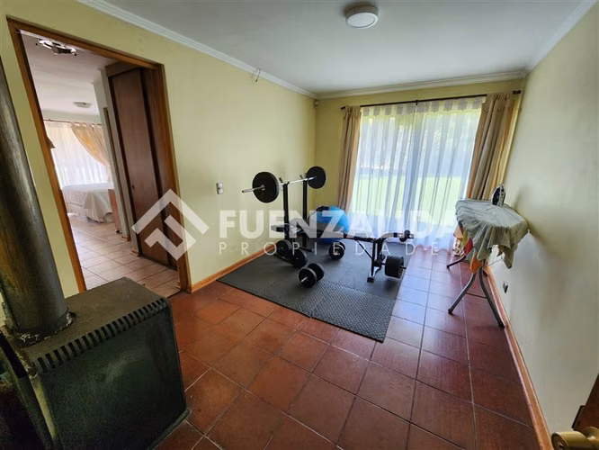 Parcela arriendo de 3D 3B sala estar piscina terraza Peñaflo