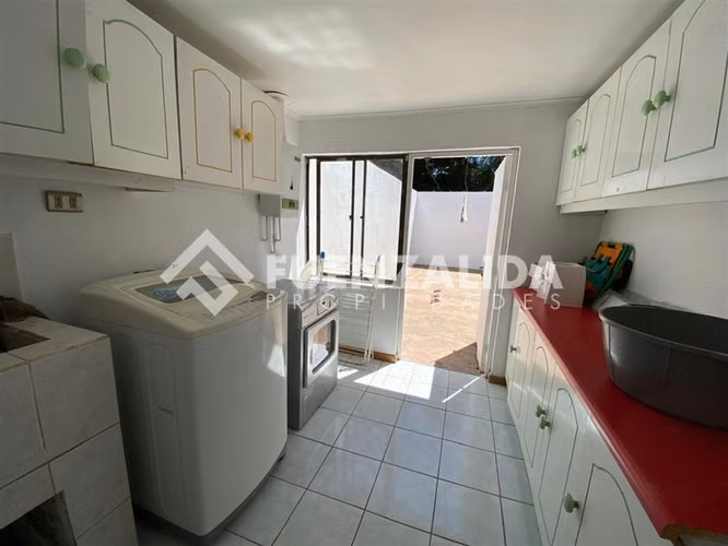 Parcela arriendo de 3D 3B sala estar piscina terraza Peñaflo