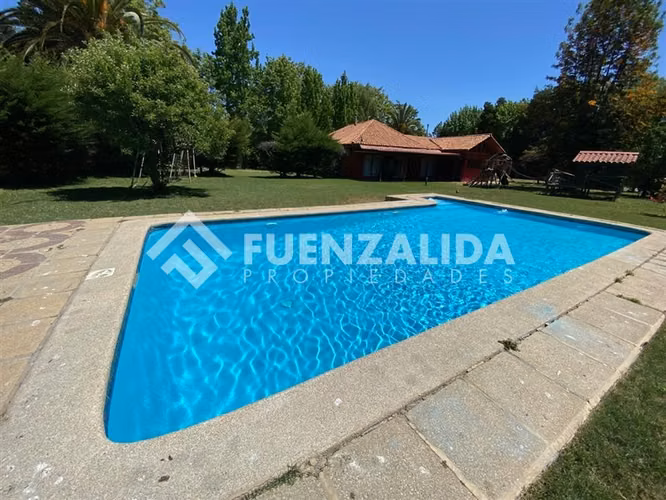 Parcela arriendo de 3D 3B sala estar piscina terraza Peñaflo