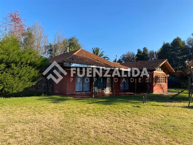 Parcela arriendo de 3D 3B sala estar piscina terraza Peñaflo