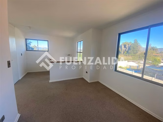 Casa en Venta AMPLIO TERRENO 3 Dorm-3Baños Isla de Maipo