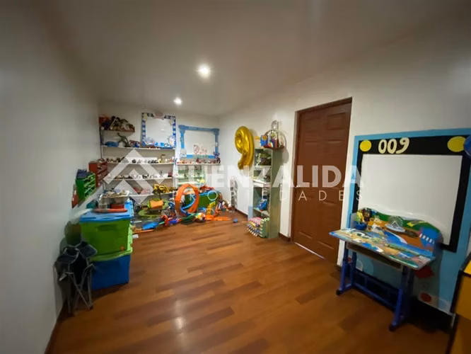 Parcela Vendo 7D 7B piscina en Condominio Padre Hurtado