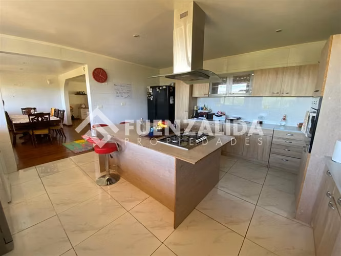 Parcela Vendo 7D 7B piscina en Condominio Padre Hurtado