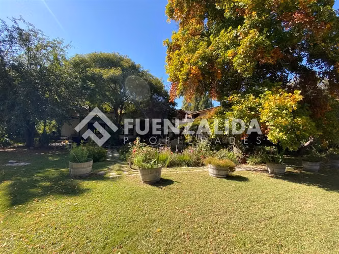 Casa vendo 7D6B piscina gran jardin no condominio Talagante