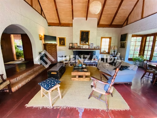 Casa vendo 7D6B piscina gran jardin no condominio Talagante