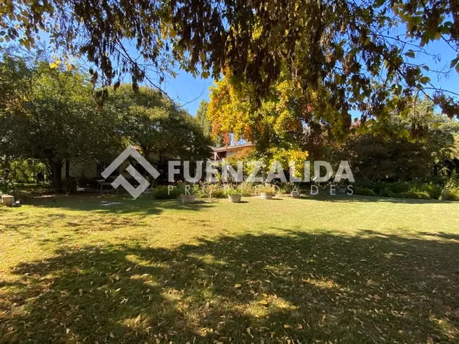 Parcela vendo 7D6B piscina gran jardin no condominiTalagante