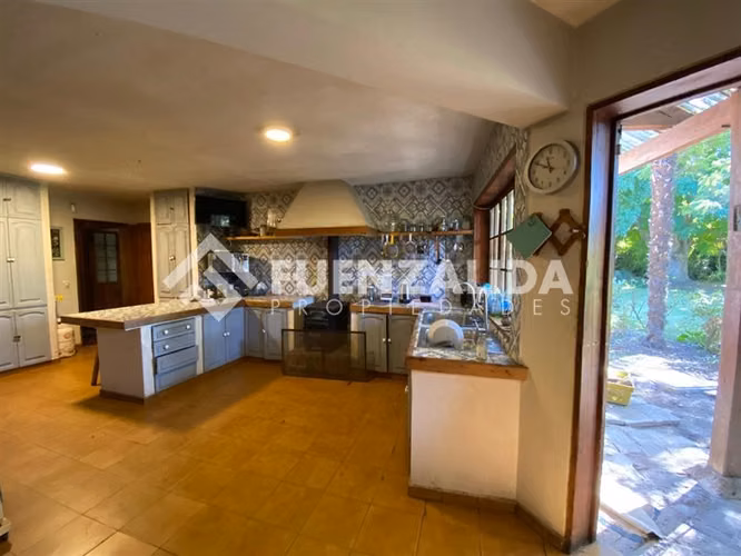 Parcela vendo 7D6B piscina gran jardin no condominiTalagante