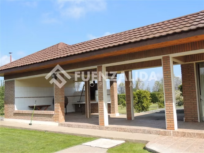 Casa en venta de 6 dorm. en Talagante. Colegio Carampangue