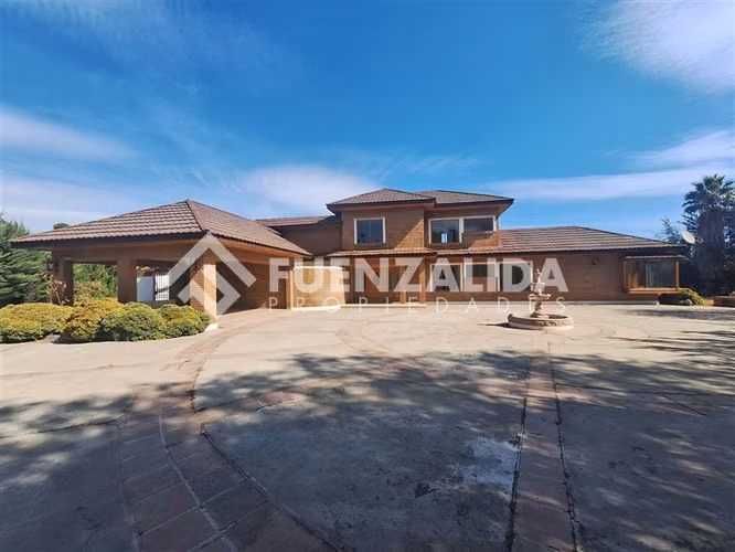 Casa en venta de 6 dorm. en Talagante. Colegio Carampangue