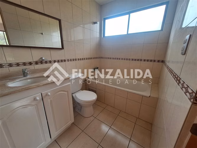 Casa en venta de 6 dorm. en Talagante. Colegio Carampangue