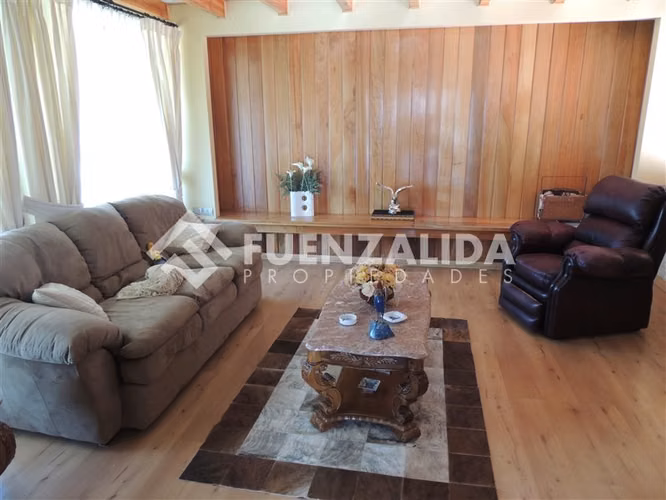Casa en venta de 6 dorm. en Talagante. Colegio Carampangue