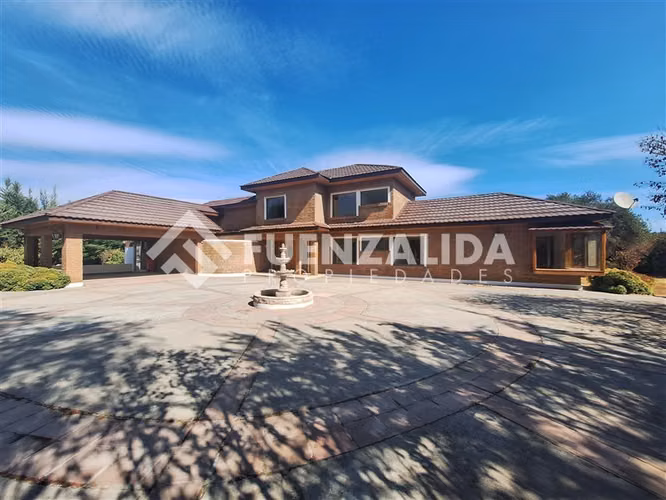 Casa en venta de 6 dorm. en Talagante. Colegio Carampangue