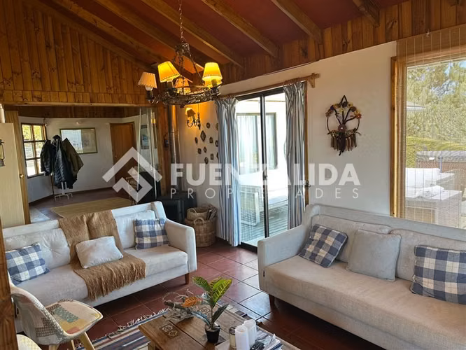 Casa en venta de 4 dorm. en Algarrobo