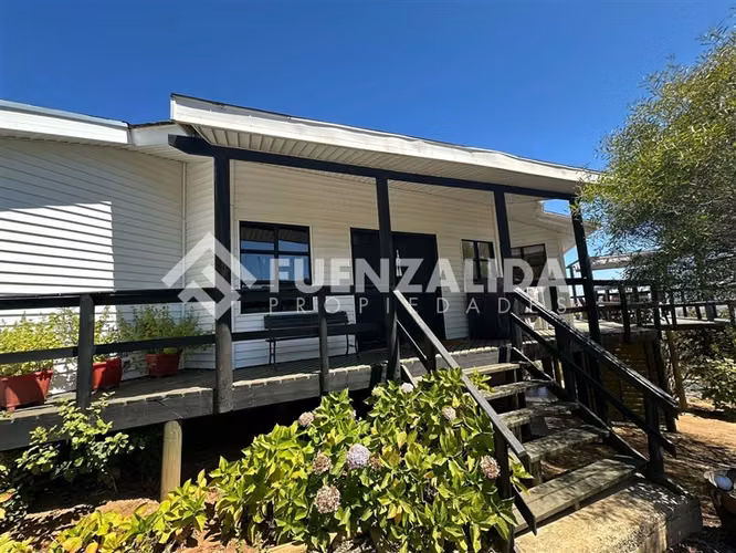 Casa en venta de 4 dorm. en Algarrobo
