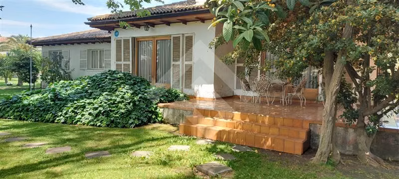 Oficina arriendo amplio terreno centro Isla de Maipo